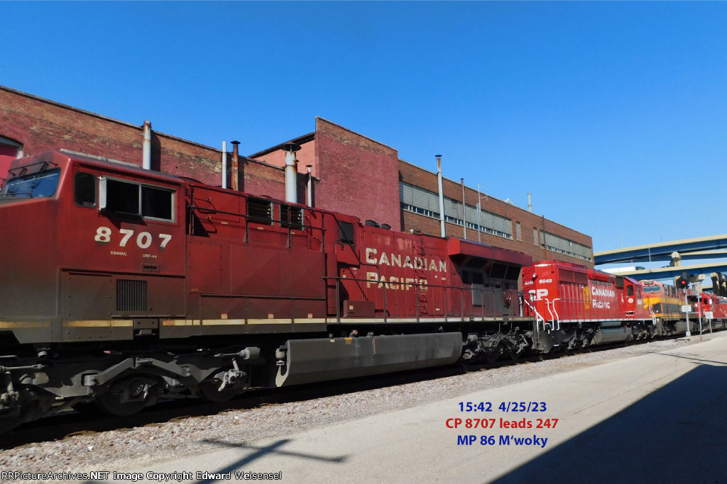 Leader of the 6-headed 247 snuck up on me - while looking west for the approaching Empire Builder 8